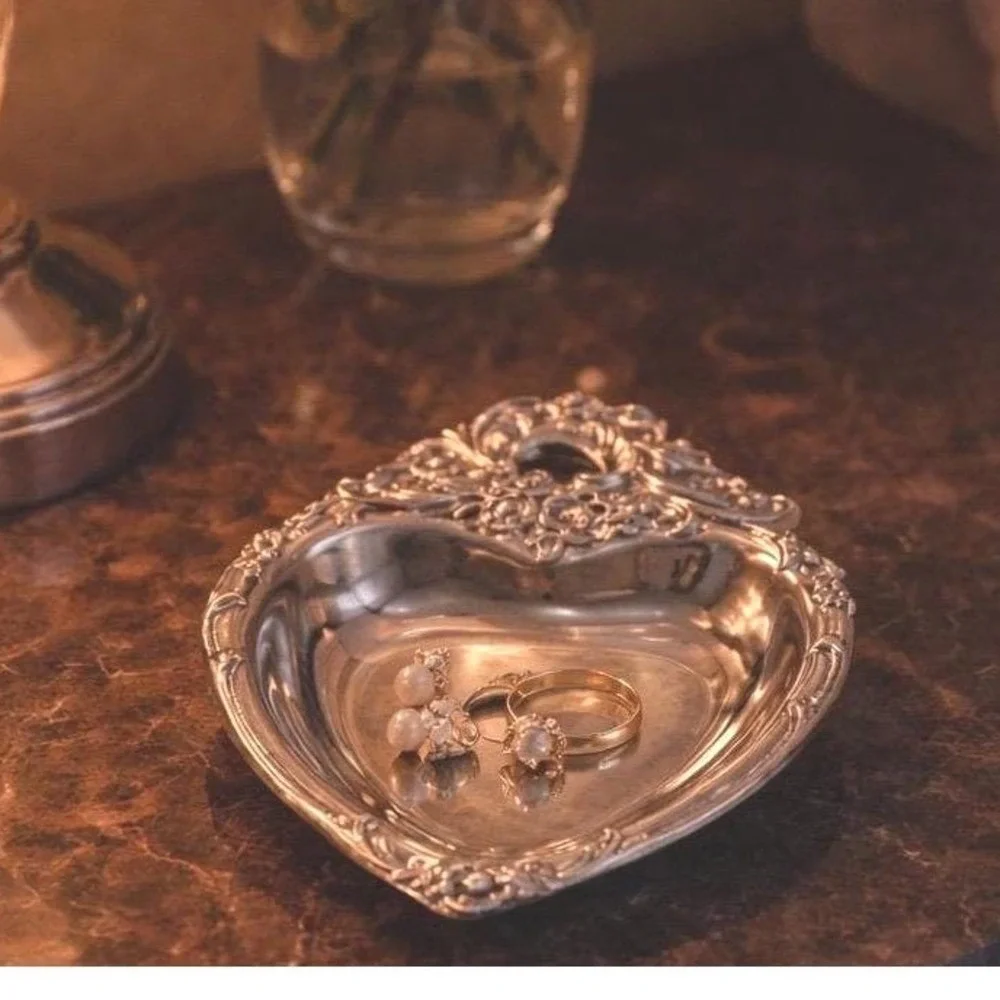 Leonard Silverplate Trinket ‎ Vanity Dish Ornate Heart Shaped Floral Italy VTG